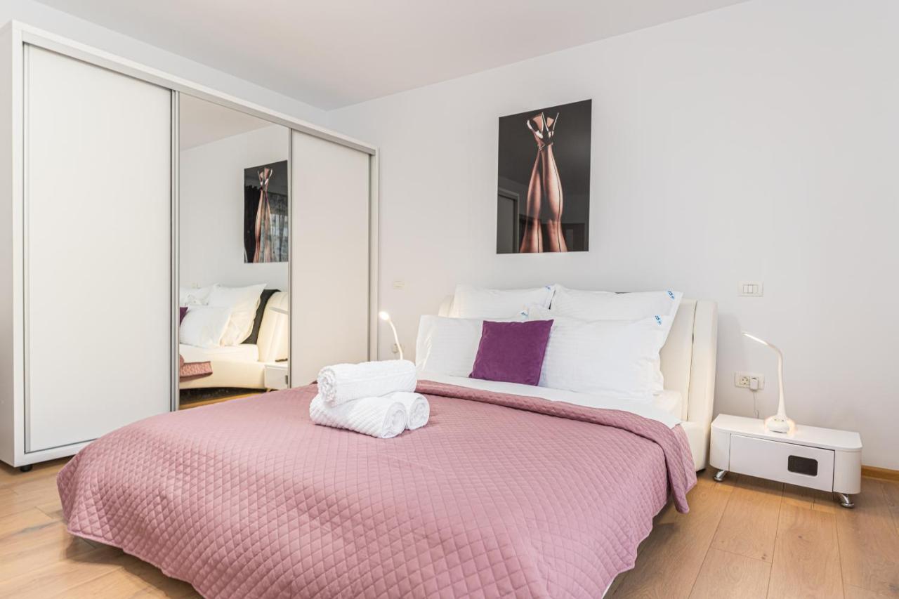 Apartamente Lavender Braşov Esterno foto