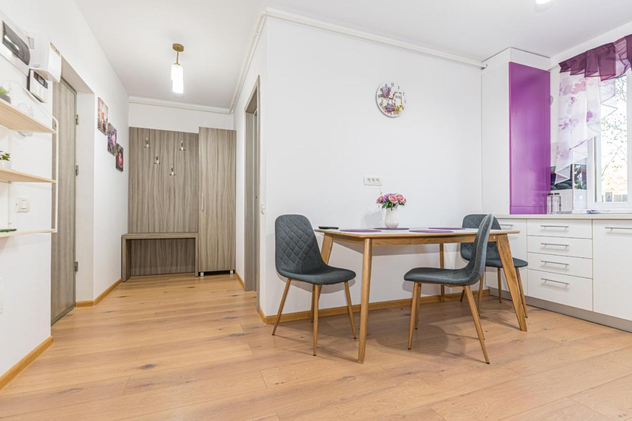 Apartamente Lavender Braşov Esterno foto