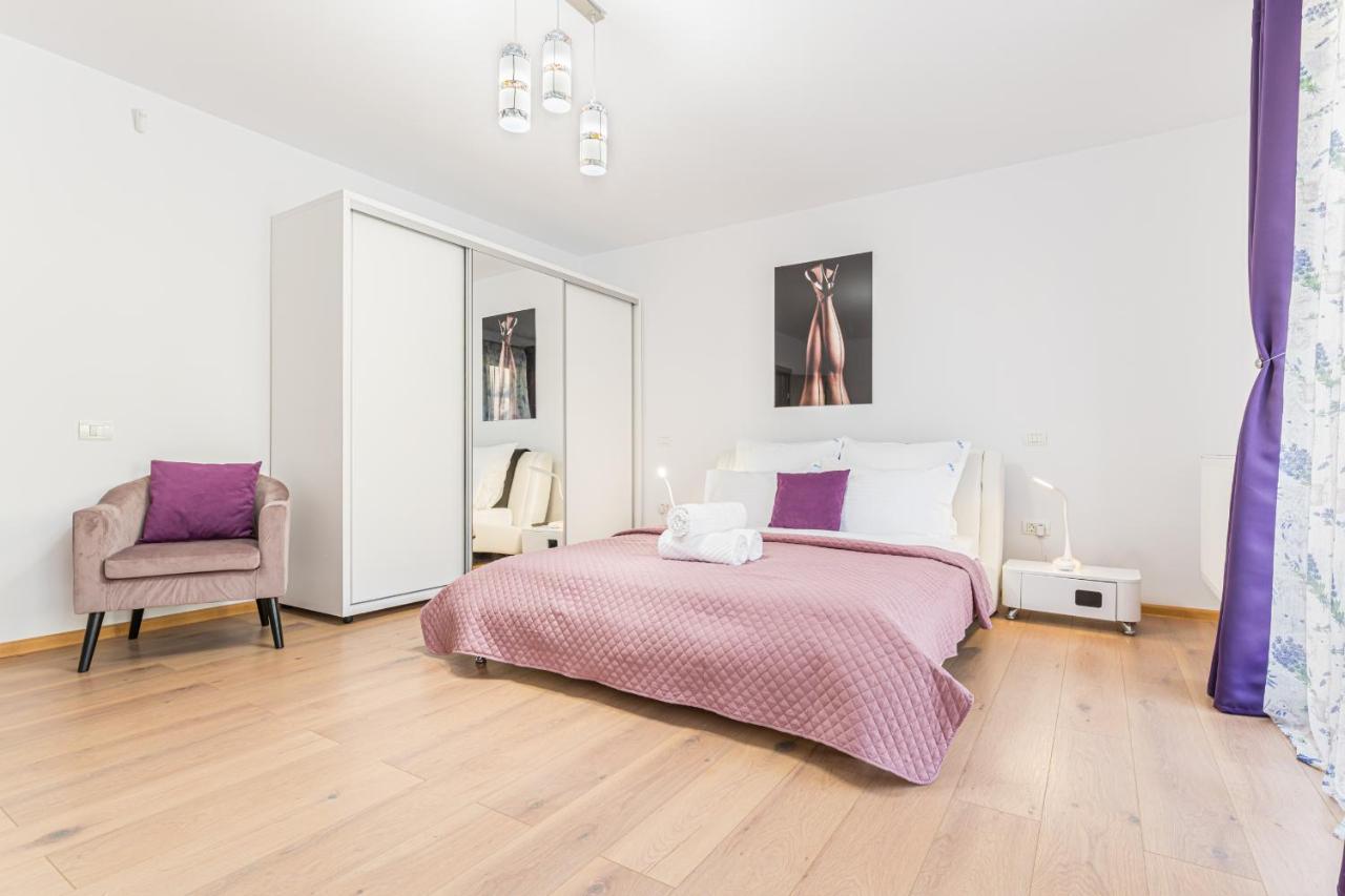 Apartamente Lavender Braşov Esterno foto