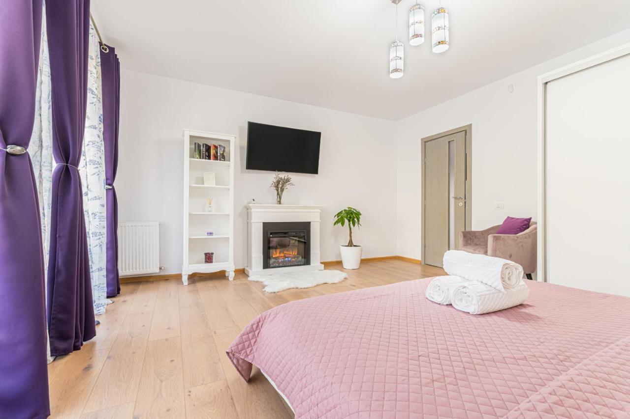 Apartamente Lavender Braşov Esterno foto